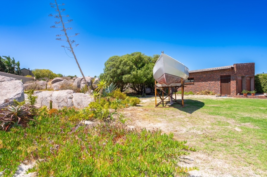 4 Bedroom Property for Sale in Middedorp Western Cape